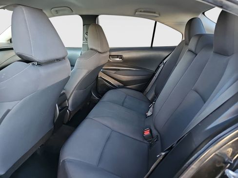 Used 2021 Toyota Corolla LE image 19