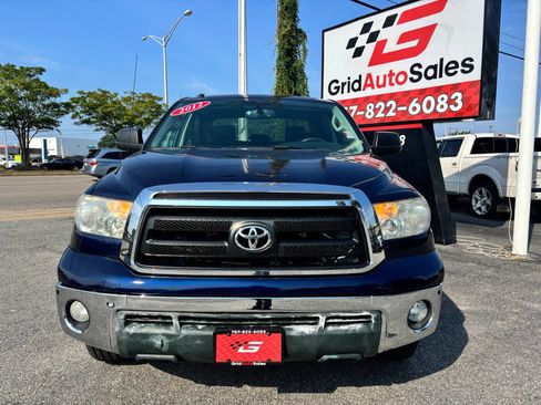 Used 2012 Toyota Tundra 4x4 CrewMax w/ SR5 Pkg image 9
