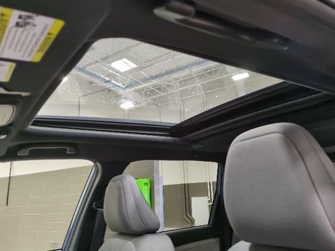 Certified 2025 Subaru Forester Premium image 14