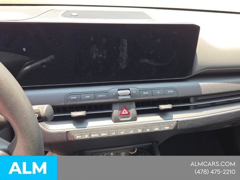 Used 2025 Kia K4 FWD image 19