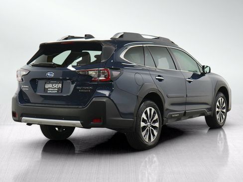 Used 2024 Subaru Outback Touring AWD/4WD image 5