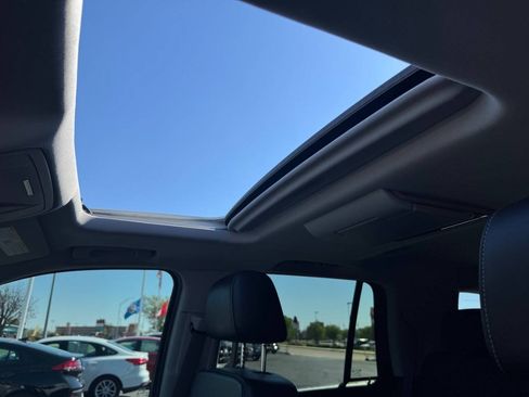 Used 2017 Chevrolet Tahoe LT RWD image 29