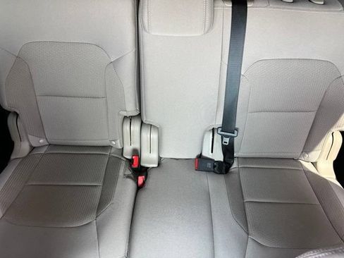 Used 2018 Ford Explorer XLT FWD image 23