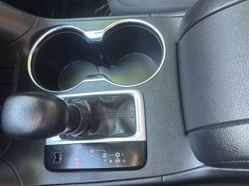 Used 2019 Toyota Highlander LE FWD image 11