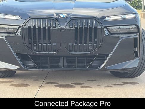 Used 2024 BMW 760i xDrive w/ Executive Package AWD/4WD image 3