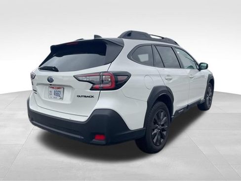 Used 2025 Subaru Outback Onyx Edition AWD/4WD image 16