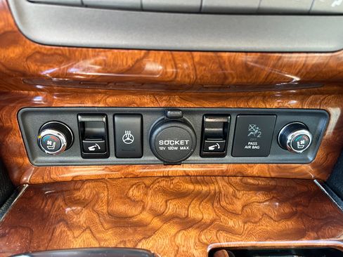 Used 2016 INFINITI QX80 4WD w/ Deluxe Technology Package image 26