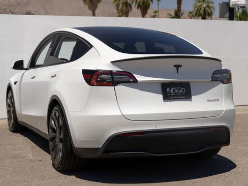 Used 2021 Tesla Model Y Performance AWD/4WD image 7