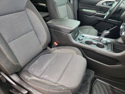 Used 2019 Chevrolet Traverse LT FWD image 15