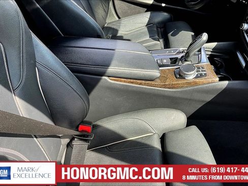 Used 2019 BMW 530e w/ Convenience Package image 6