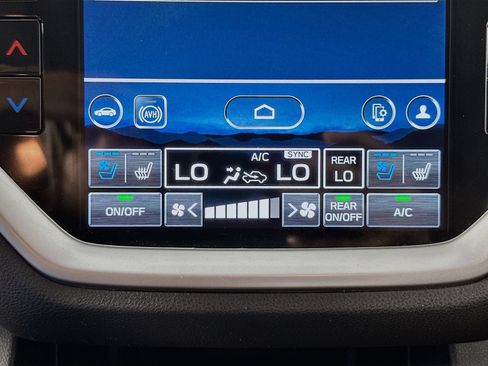 Used 2023 Subaru Ascent Touring AWD/4WD image 16