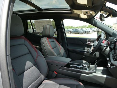 New 2027 Chevrolet Equinox RS w/ Safety and Technology Package AWD/4WD image 9