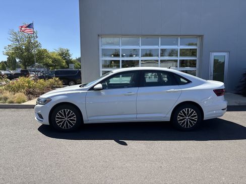 Used 2021 Volkswagen Jetta S FWD image 2