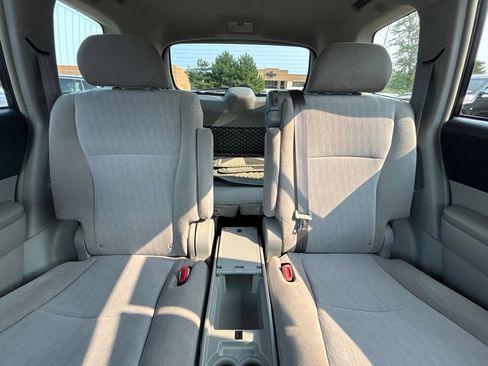 Used 2013 Toyota Highlander 4WD w/ Cold Weather Pkg image 29
