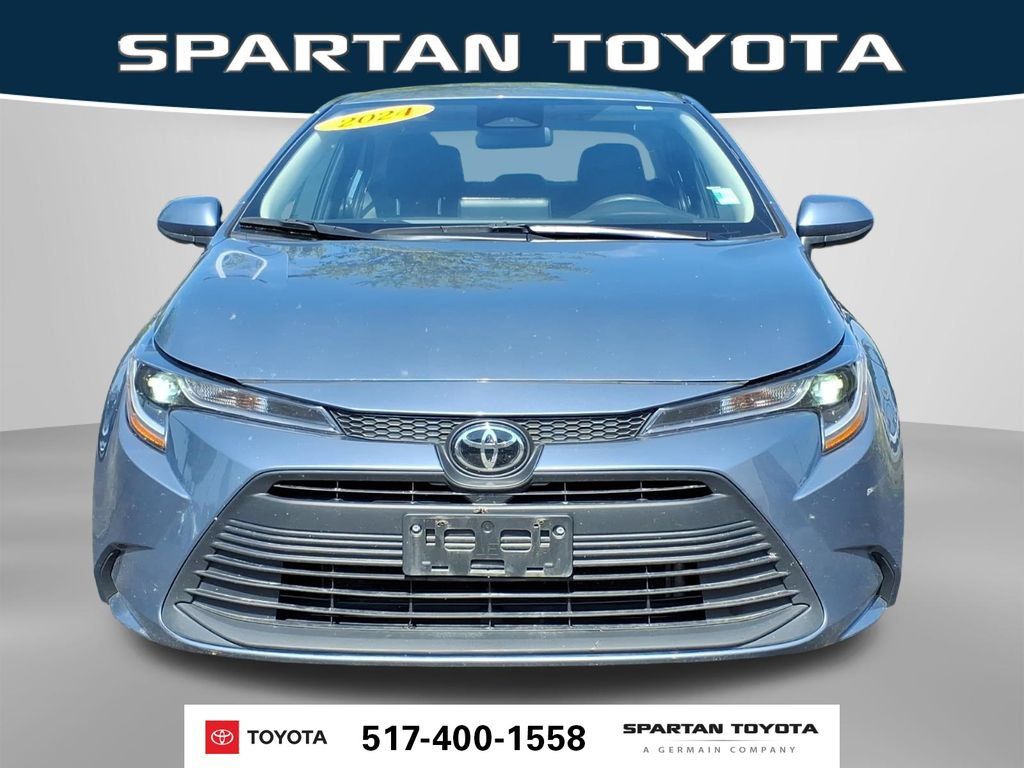 Used 2024 Toyota Corolla LE FWD image 3