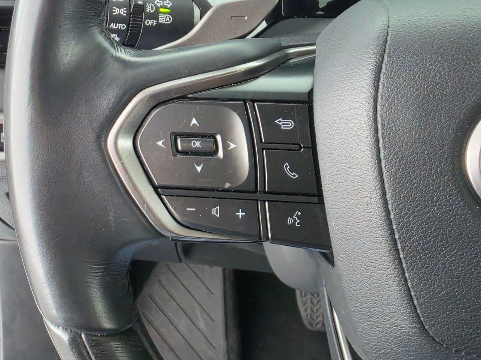Used 2023 Lexus RX 350 Premium w/ Accessory Package (Z1) FWD image 28