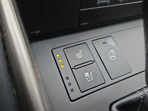 Used 2018 Lexus IS 300 F Sport w/ F Sport Package image 24