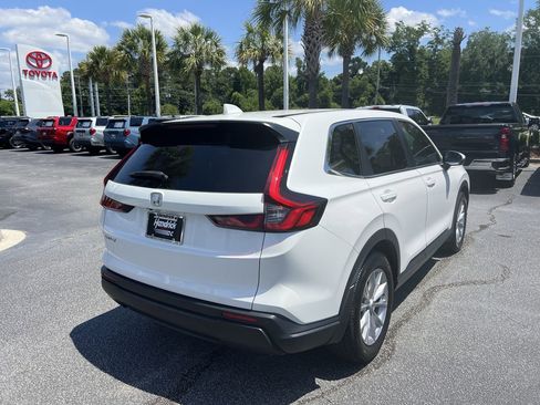 Used 2023 Honda CR-V EX-L image 10