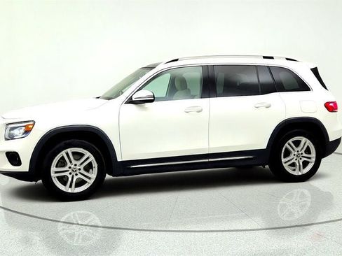 Used 2023 Mercedes-Benz GLB 250 4MATIC w/ Premium Package image 8