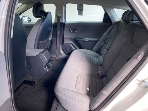 Certified 2025 Kia K4 EX image 32