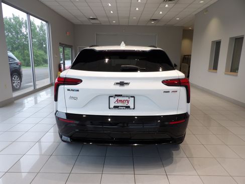 Used 2024 Chevrolet Blazer EV RS AWD/4WD image 5