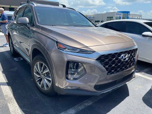 Used 2020 Hyundai Santa Fe SEL w/ Convenience Package FWD image 2
