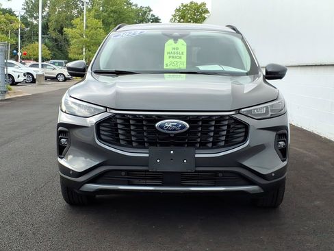 Certified 2024 Ford Escape Platinum AWD/4WD image 2