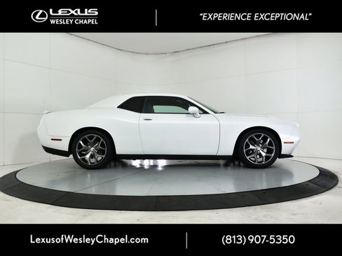 Used 2015 Dodge Challenger SXT Plus image 3