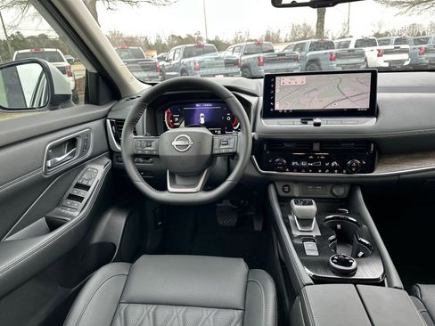 New 2026 Nissan Rogue Platinum w/ Tech Package AWD/4WD image 23