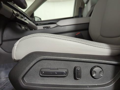 New 2025 Honda Pilot Touring image 21