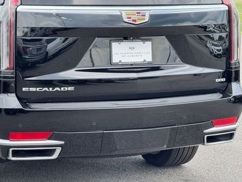 Certified 2023 Cadillac Escalade Premium Luxury Platinum image 8