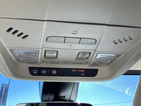 Used 2019 Cadillac XT5 Premium Luxury image 15