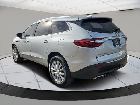 Used 2020 Buick Enclave Premium w/ Sun and Sites Package image 3