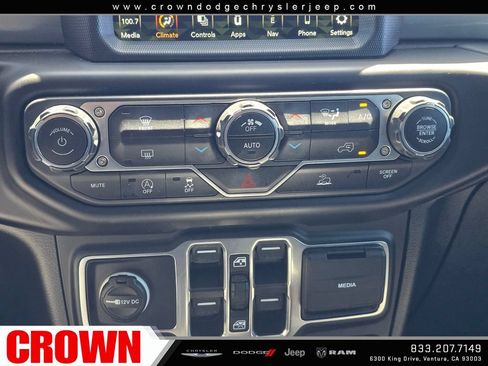 Used 2023 Jeep Gladiator Overland AWD/4WD image 23