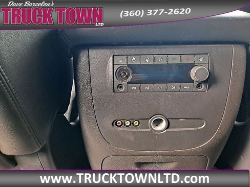 Used 2014 GMC Yukon XL Denali image 18