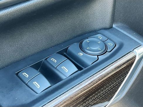 Used 2021 Chevrolet Silverado 1500 LT Trail Boss w/ Bed Protection Package image 17