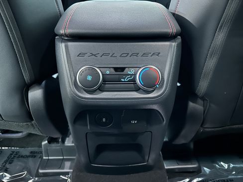 Certified 2025 Ford Explorer ST-Line image 11