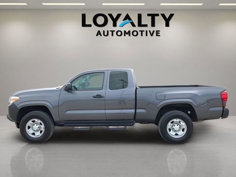Used 2023 Toyota Tacoma SR image 2