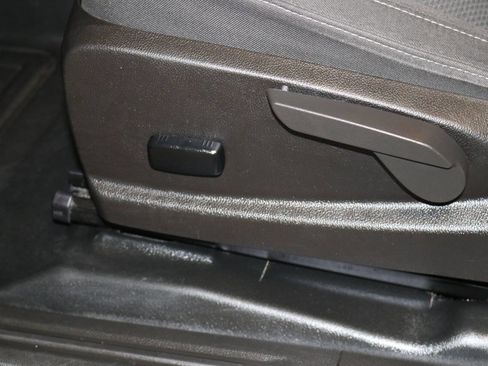 Used 2022 Chevrolet Colorado LT w/ Fleet Safety Package image 61