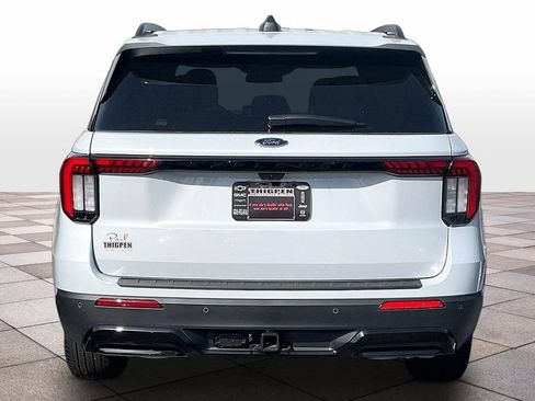 New 2026 Ford Explorer ST-Line RWD image 4