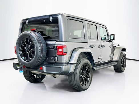 Used 2023 Jeep Wrangler Sahara w/ Cold Weather Group image 9