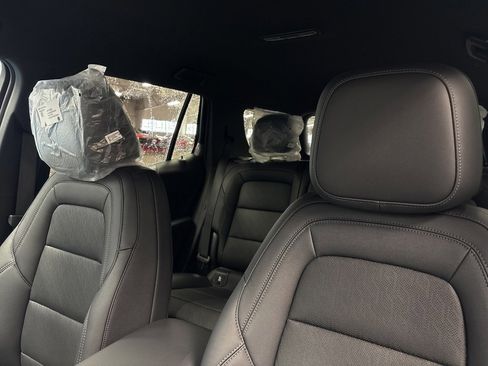 New 2026 Chevrolet Equinox LT w/ Convenience Package II image 4