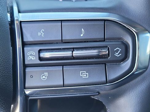 Used 2025 GMC Yukon XL Denali AWD/4WD image 23