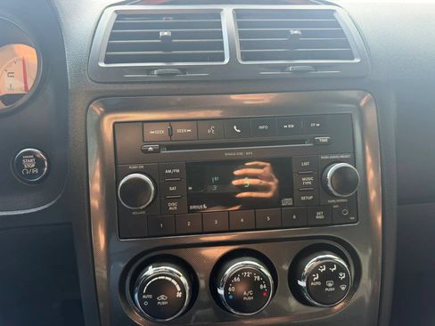Used 2011 Dodge Challenger RWD image 20