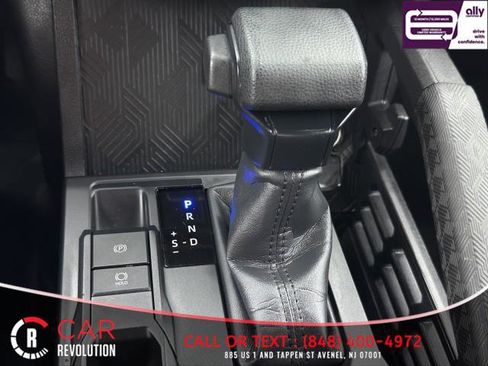 Used 2024 Toyota Tacoma SR image 34