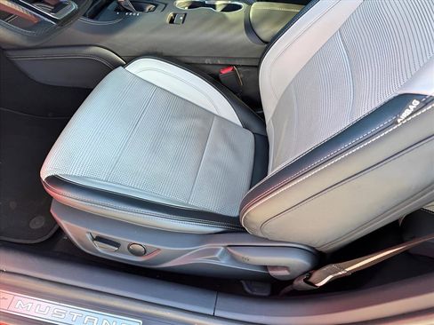 Used 2024 Ford Mustang GT Premium image 7