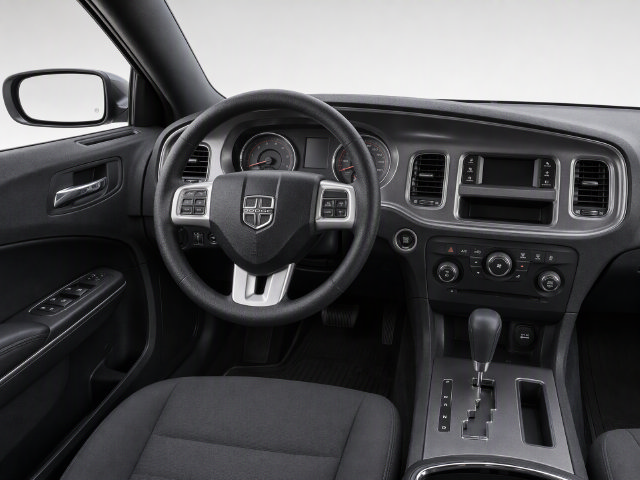 Used 2012 Dodge Charger SE RWD image 22