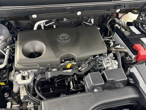 Used 2025 Toyota RAV4 XLE Premium image 33