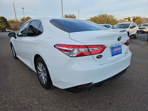 Used 2018 Toyota Camry LE image 8