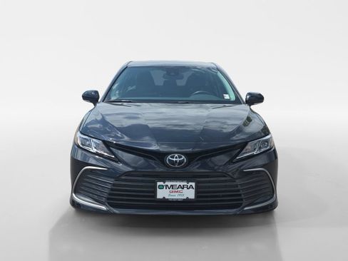 Used 2023 Toyota Camry LE w/ Convenience Package FWD image 10